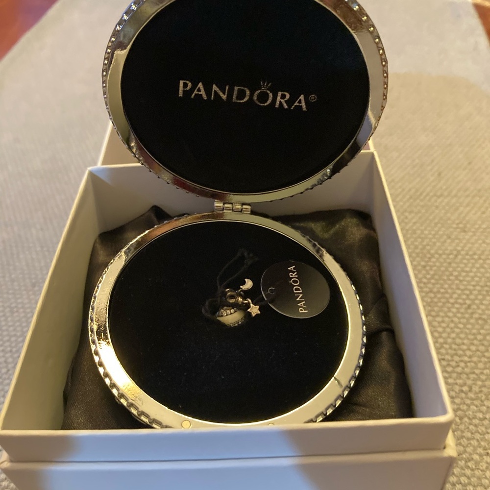 Pandora Ornament with Charm 2018 Rockettes New in box